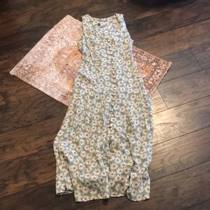 Vintage daisy dress